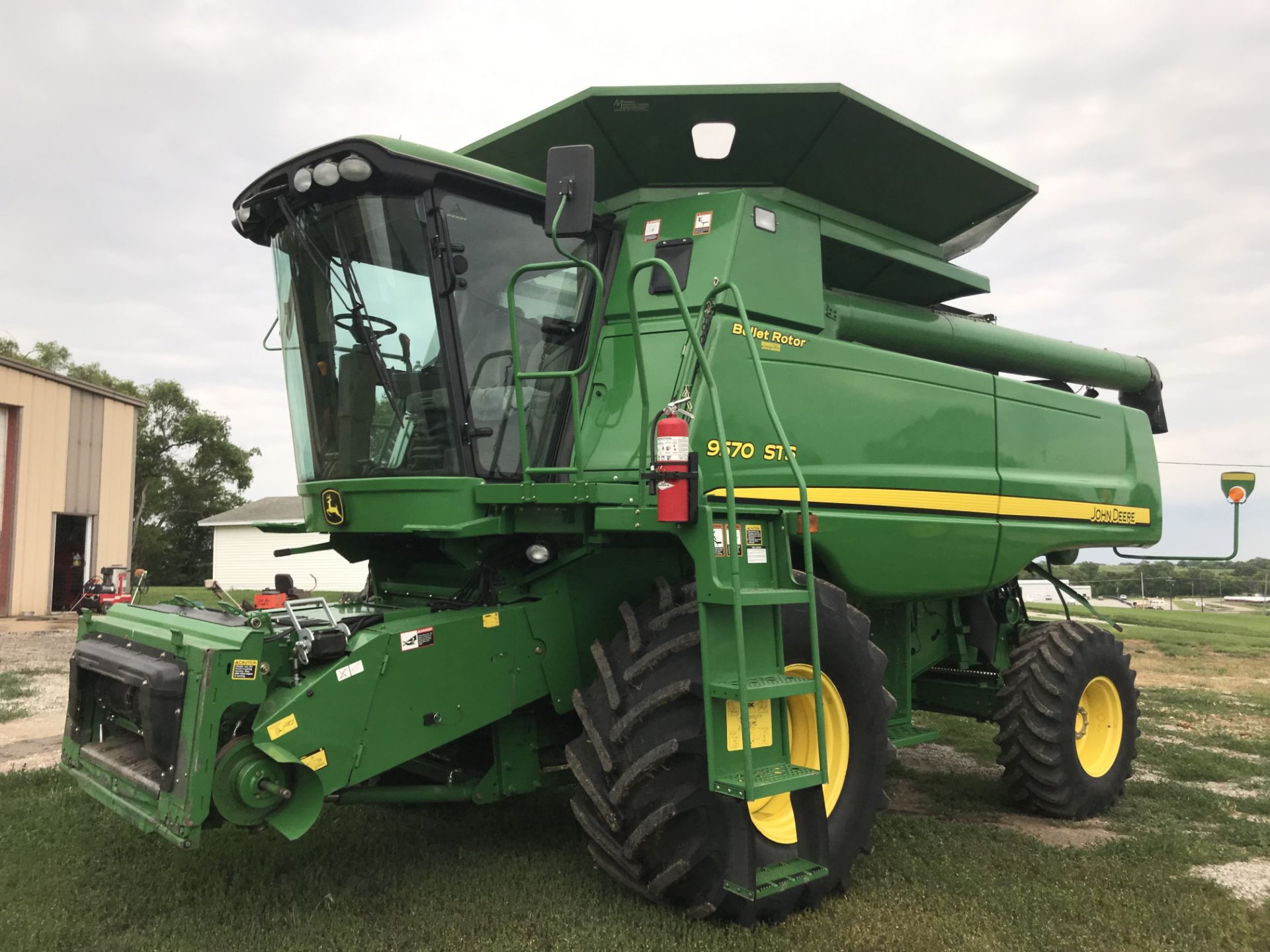 2008 JD 9570 STS Bullet Rotor S#725638, Chopper, Premier Cab & Control Center, Contour-Master Feeder - Image 2 of 11