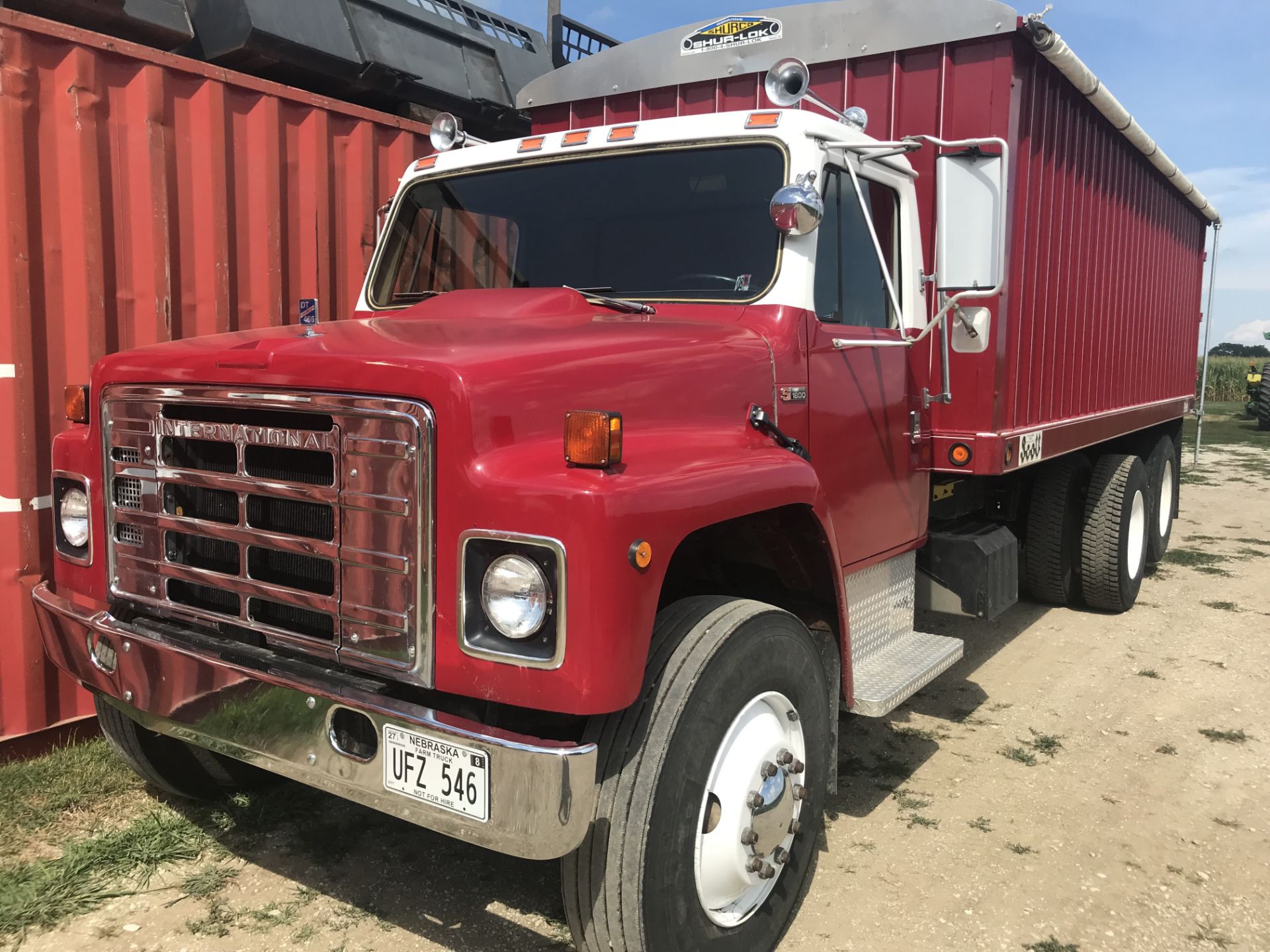 1981 International 1800 Diesel DT466, 5spd Auto, Scotts 20' Steel Box w/Twin Cylinder 3 Stage Hoist, - Image 19 of 23