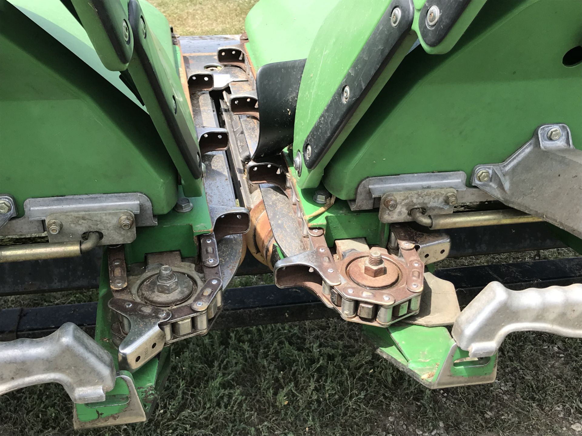 2010 JD 606C 6RN Ploy Corn Head, Hyd, Deck Plates, Header Height Sensing, Single Point Hook-up, - Image 6 of 9