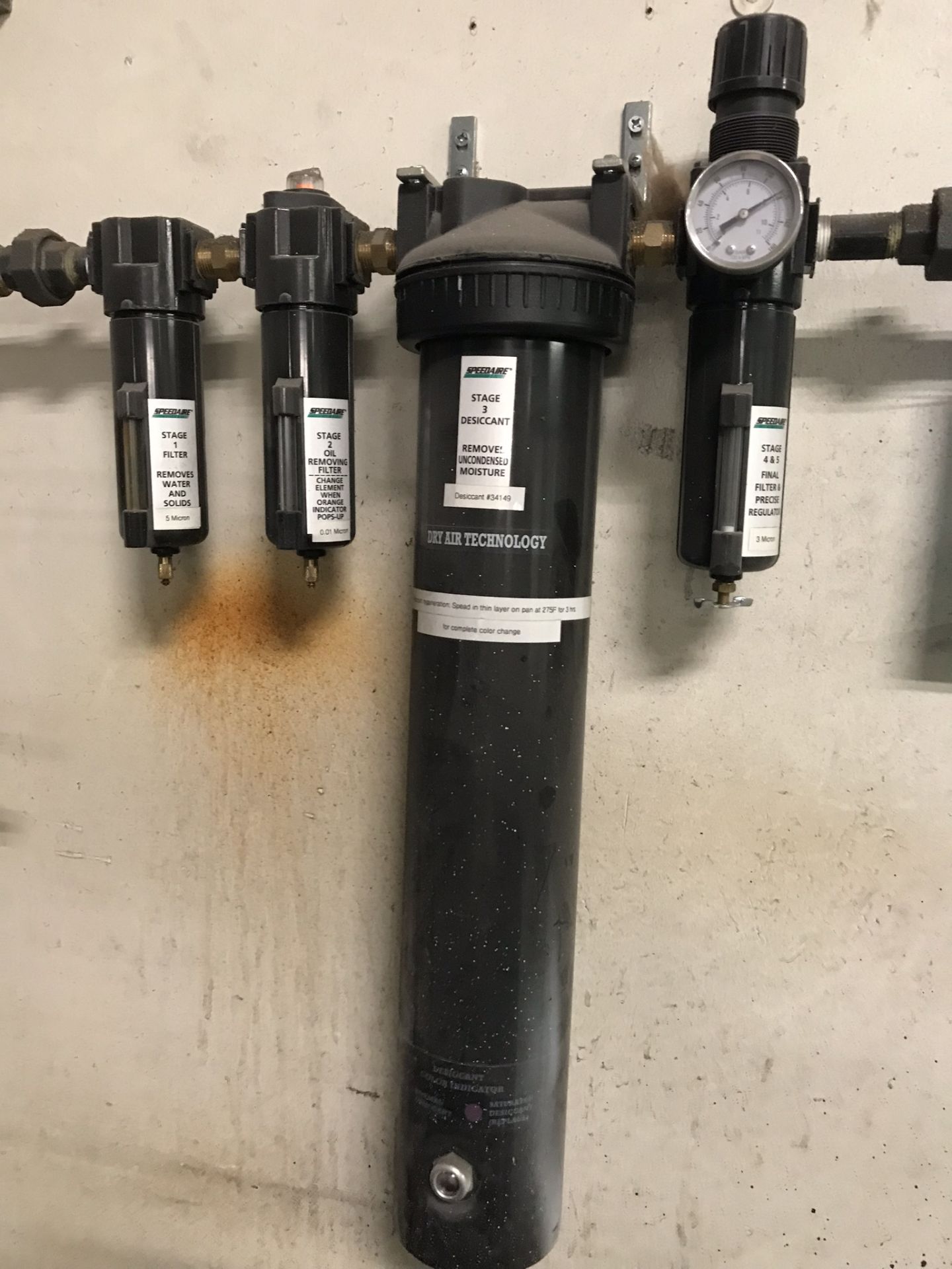 Air Filtration System with (2) Air Pressure Regulators with Gauges, Hose Reel - Image 2 of 3