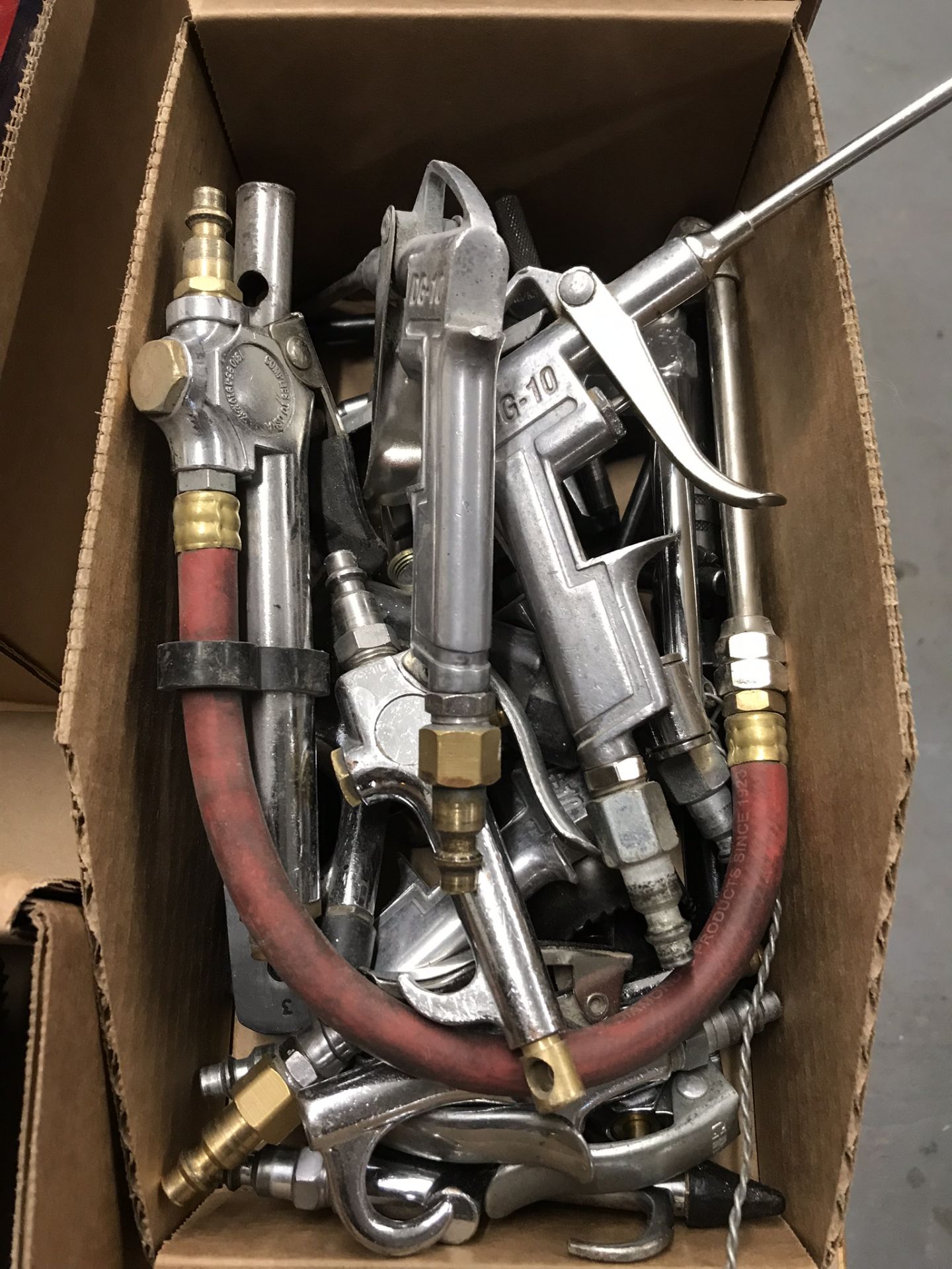 Lot-Air Bow Off Tools and Tire Chucks in (1) Box - Image 2 of 2