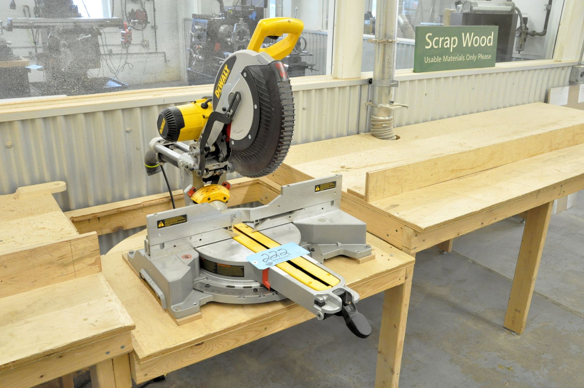 DeWalt DWS780, 12" Compound Miter Saw Complete with Wooden Stand and Wooden Tables - Image 3 of 5