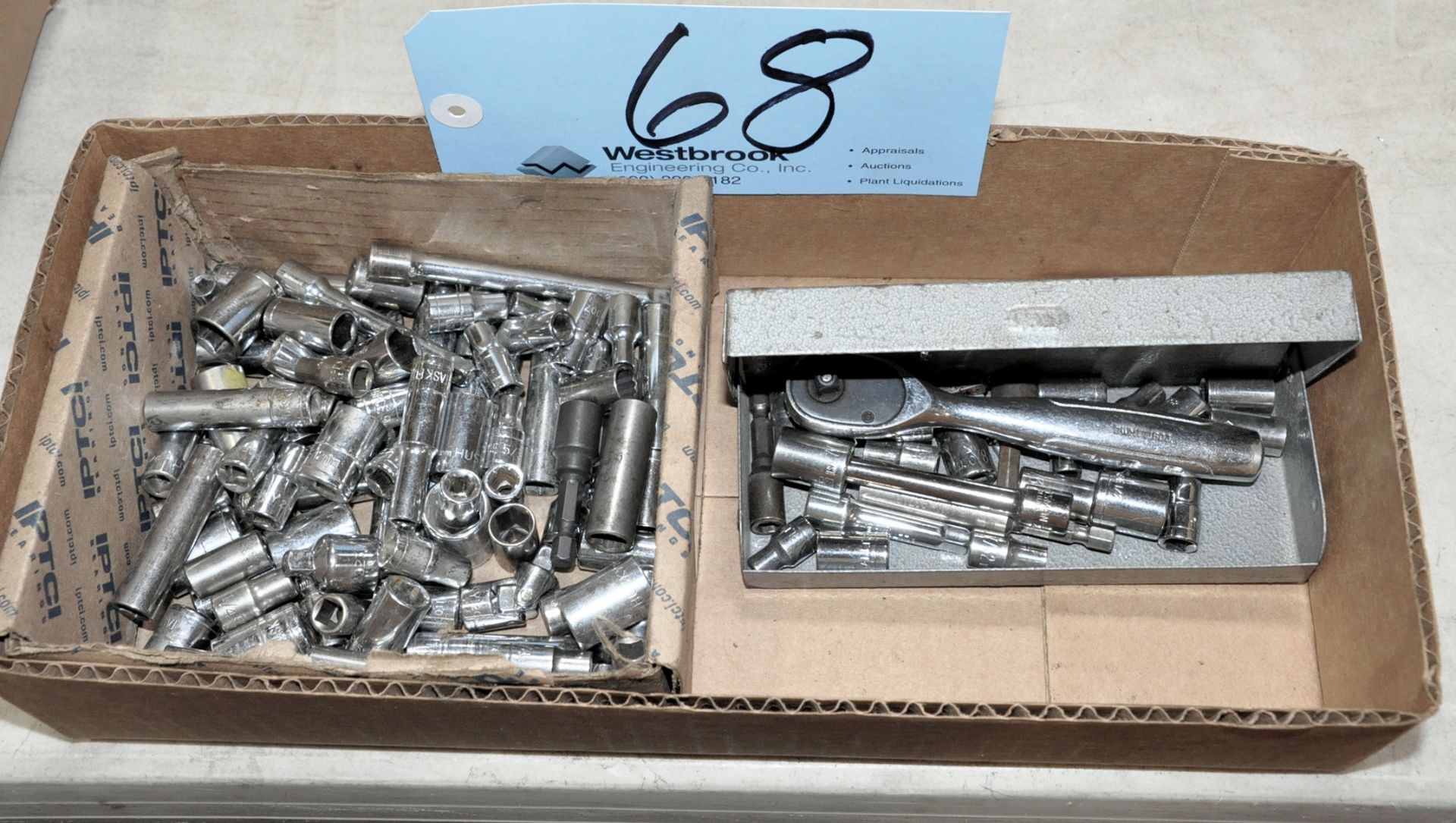 Lot-1/4" Drive Ratchet and Sockets in (1) Box