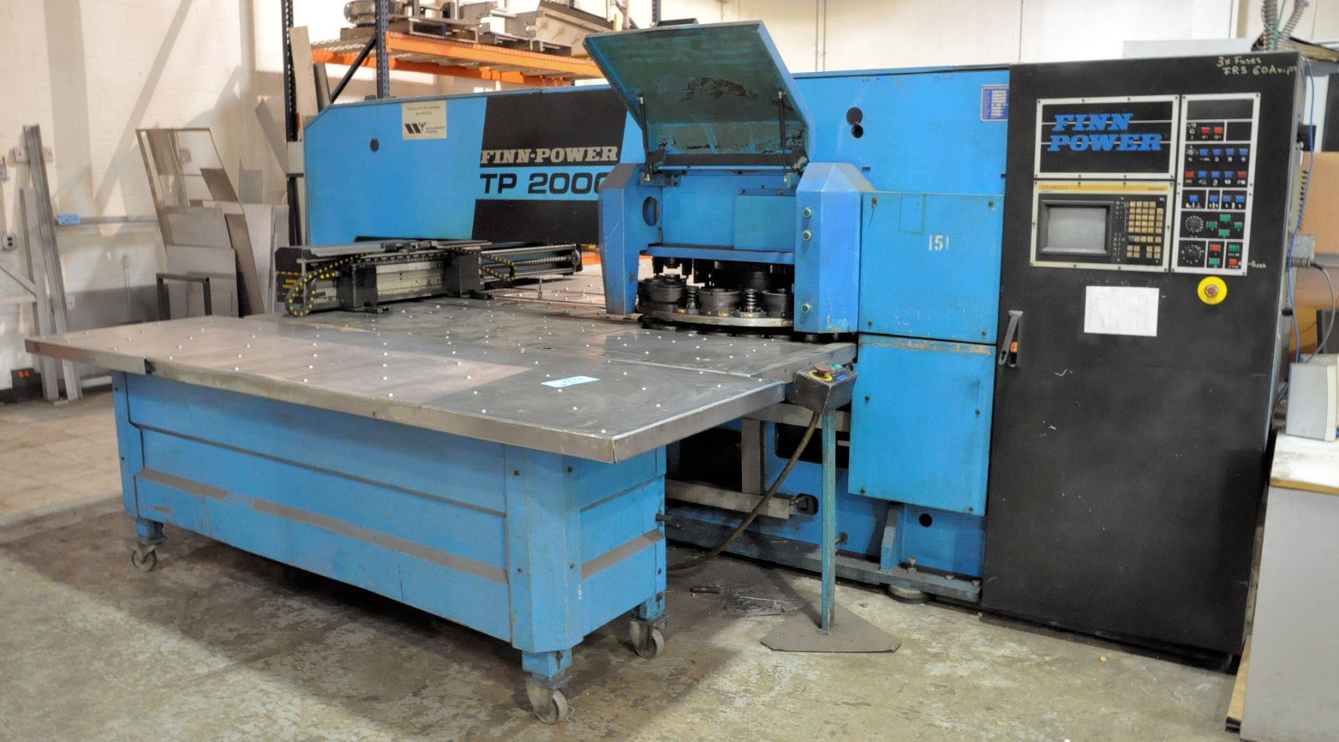 Finn-Power TP20001F2/22SU (1991), CNC Turret Punch, Siemens Sinumerik System 3 CNC Control, Tooling - Image 2 of 8