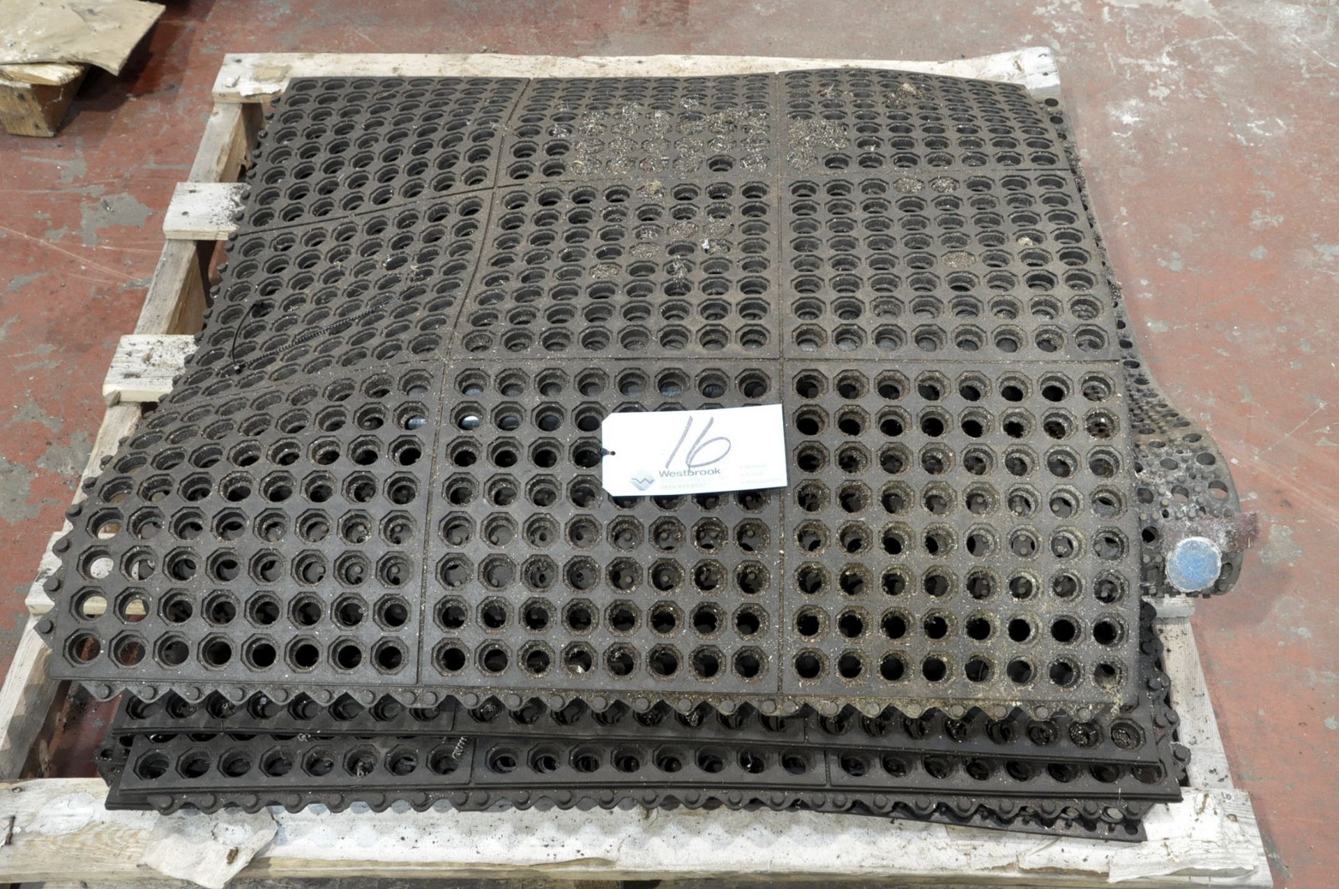 Lot-Rubber Station Mats on (1) Pallet