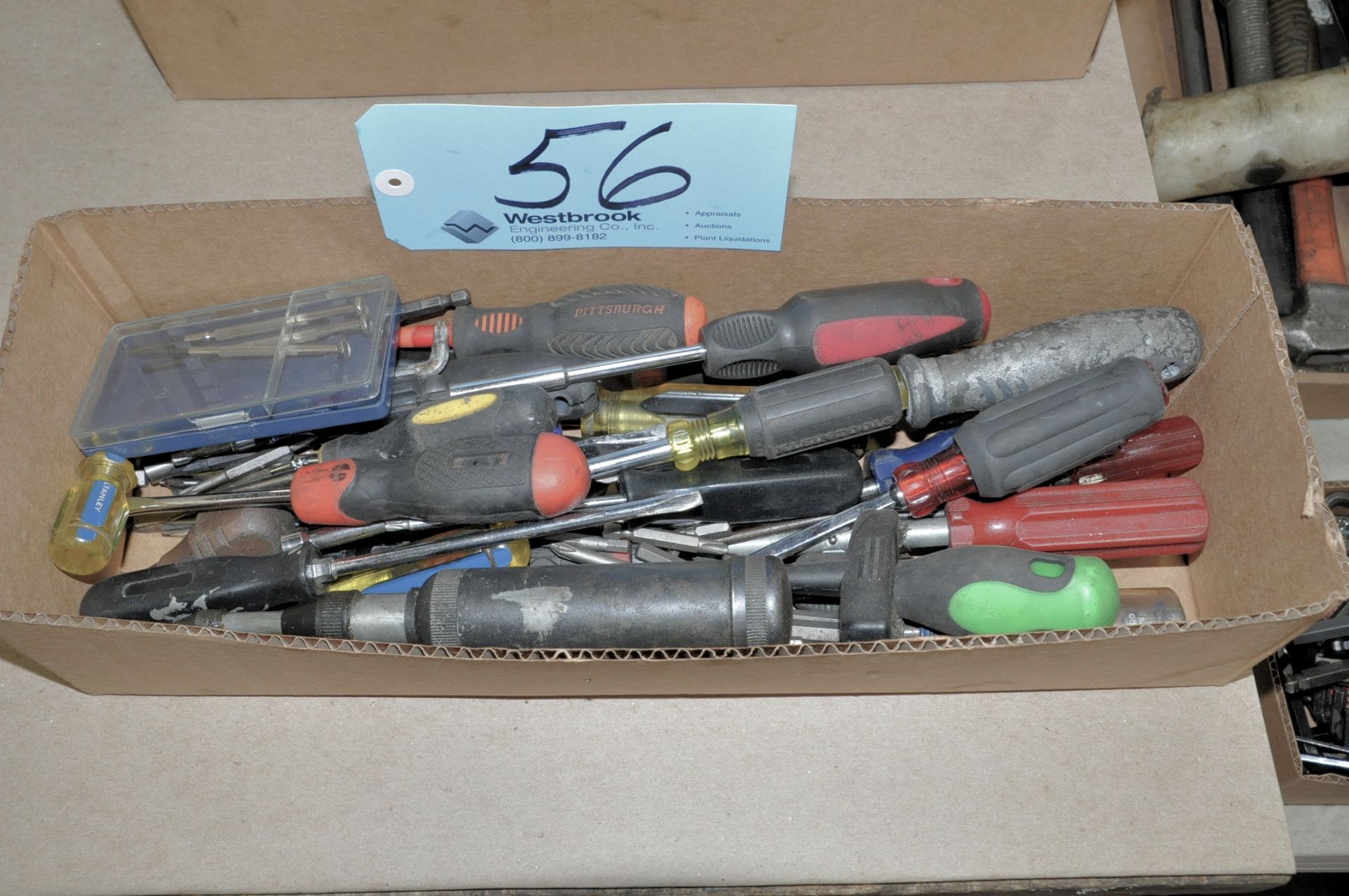 Lot-Screwdrivers in (1) Box