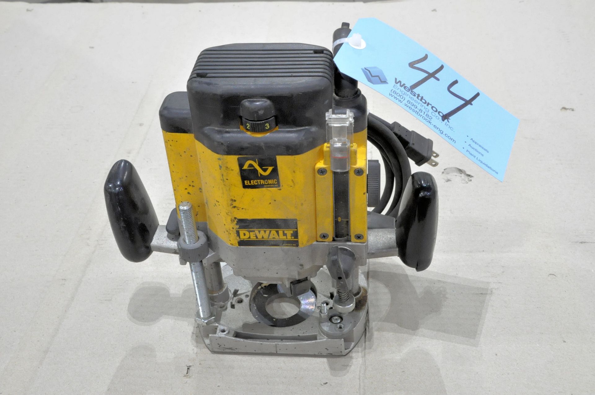 DeWalt Model DW625, 3-HP Router