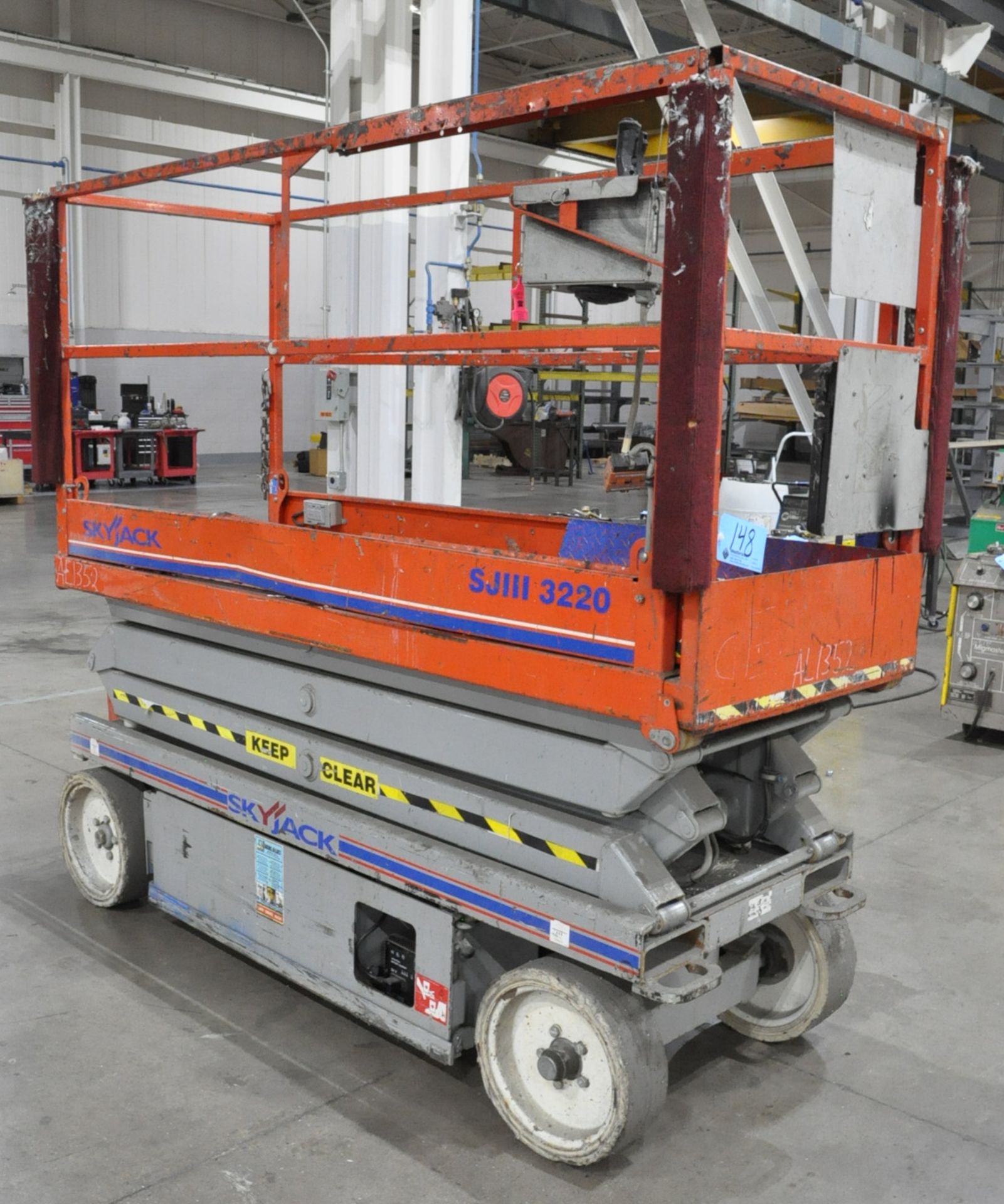 Skyjack Model SJIII 3220, 900-Lbs. x 20' Lift Capacity Electric Platform Scissor Lift - Image 3 of 4