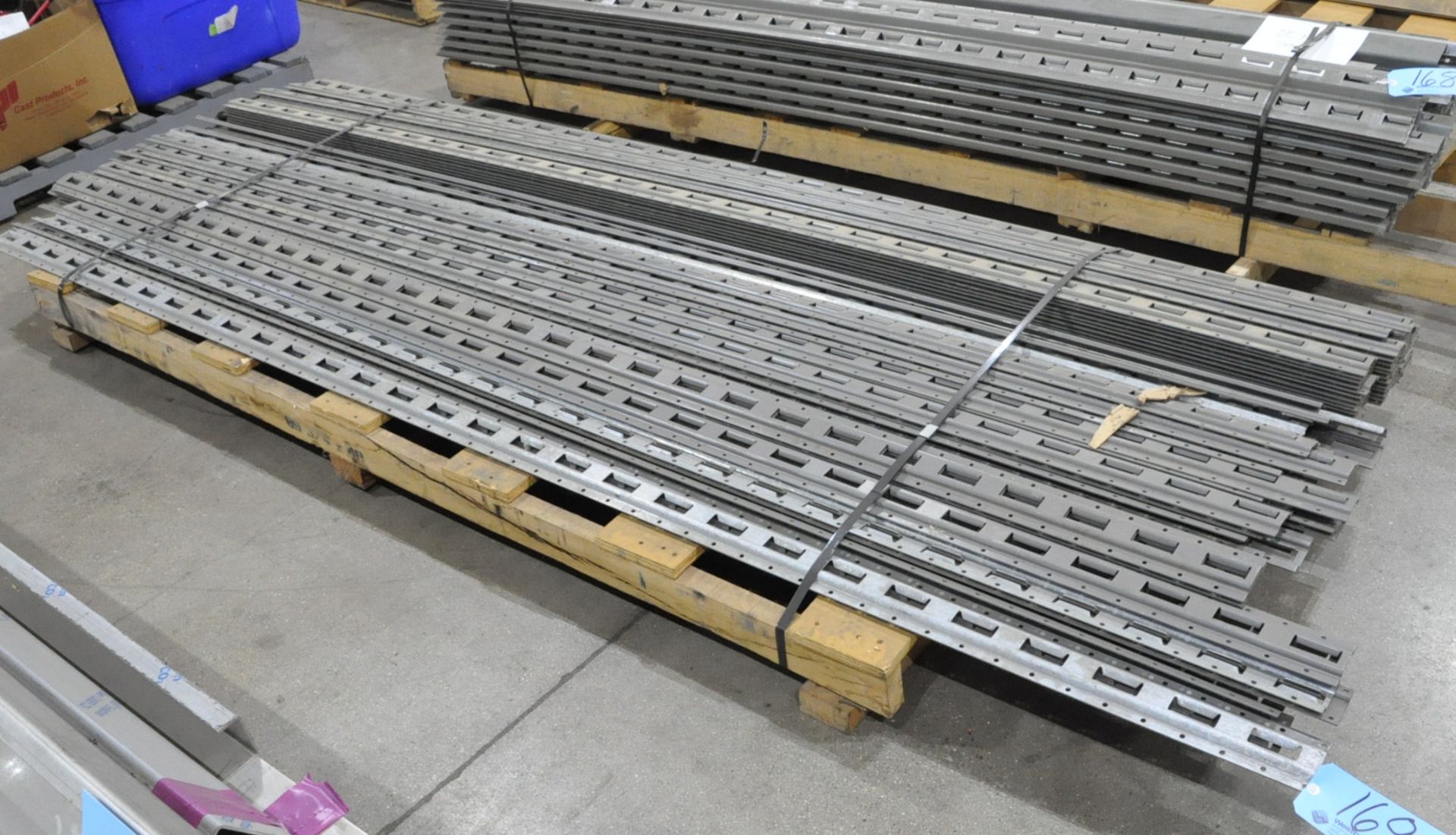 Lot-120" E-Tracks on (1) Pallet