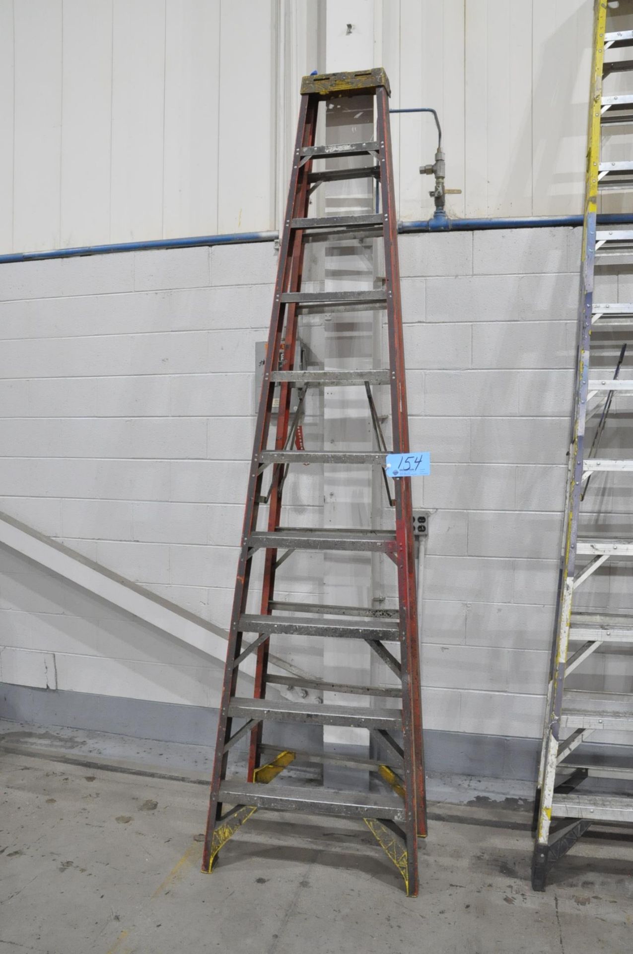 Werner 10' Fiberglass Step Ladder