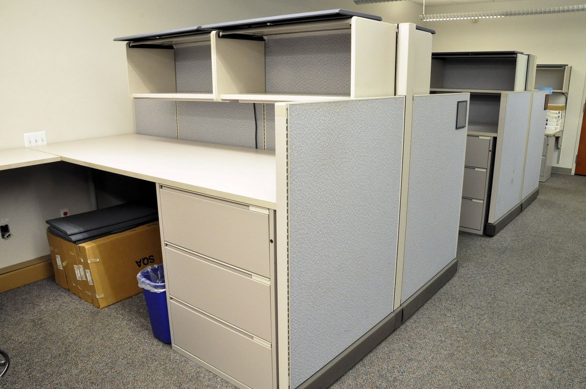 Lot-Cubicle Partition Work Systems in (1) Group in (1) Office, (No - Image 6 of 8