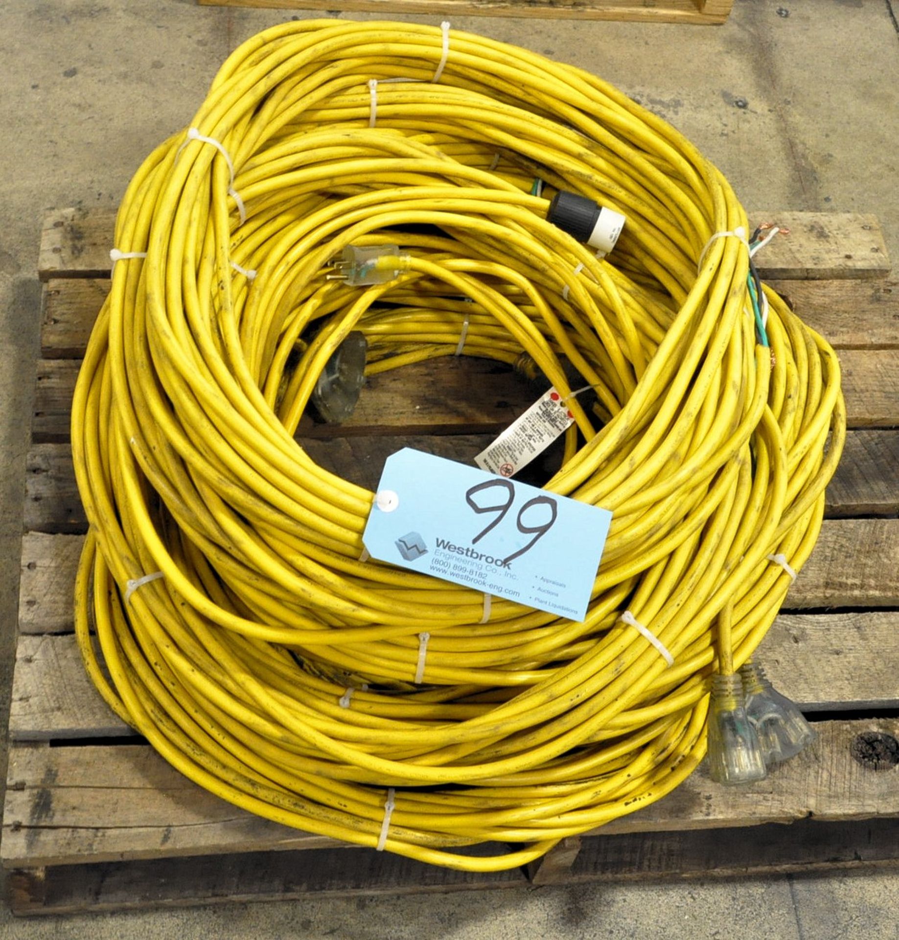 Lot-Extension Cords on (1) Pallet