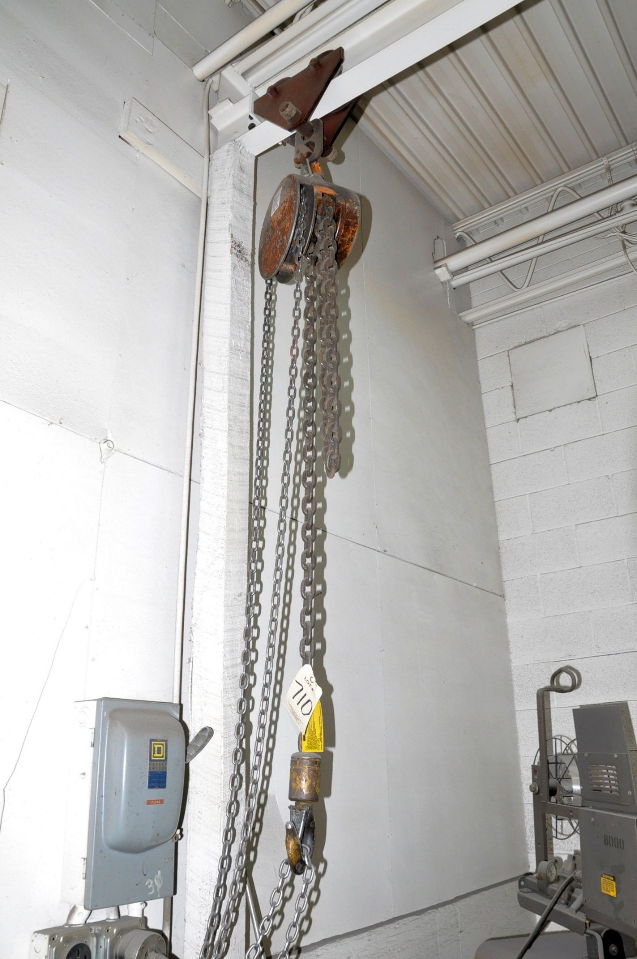 Yale 2-Ton Capacity Chainfall Hoist with Trolley, (Beam Not Included)