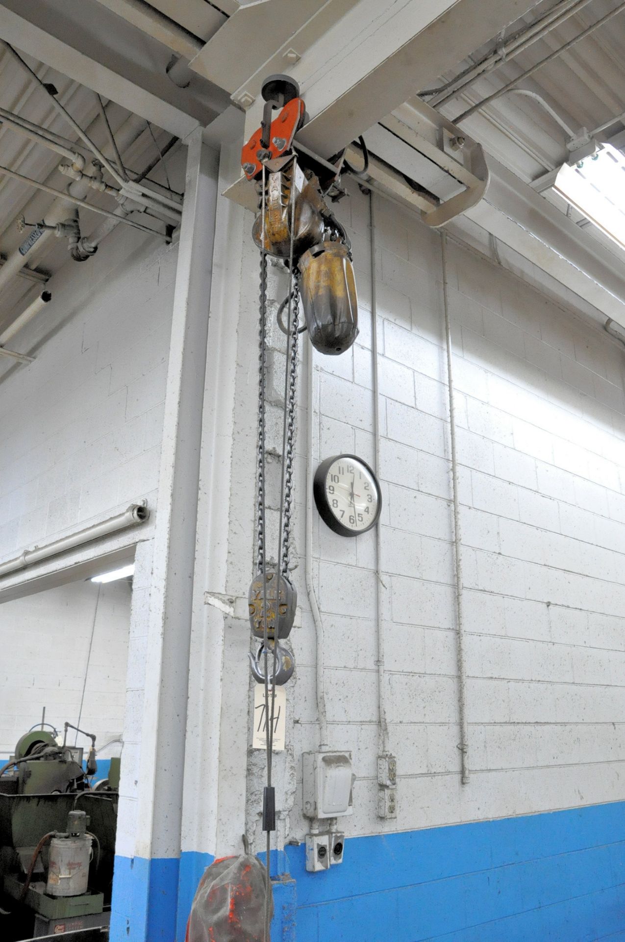 Yale 2-Ton Capacity Pendant Controlled Electric Hoist with Trolley, (Beam Not Included)