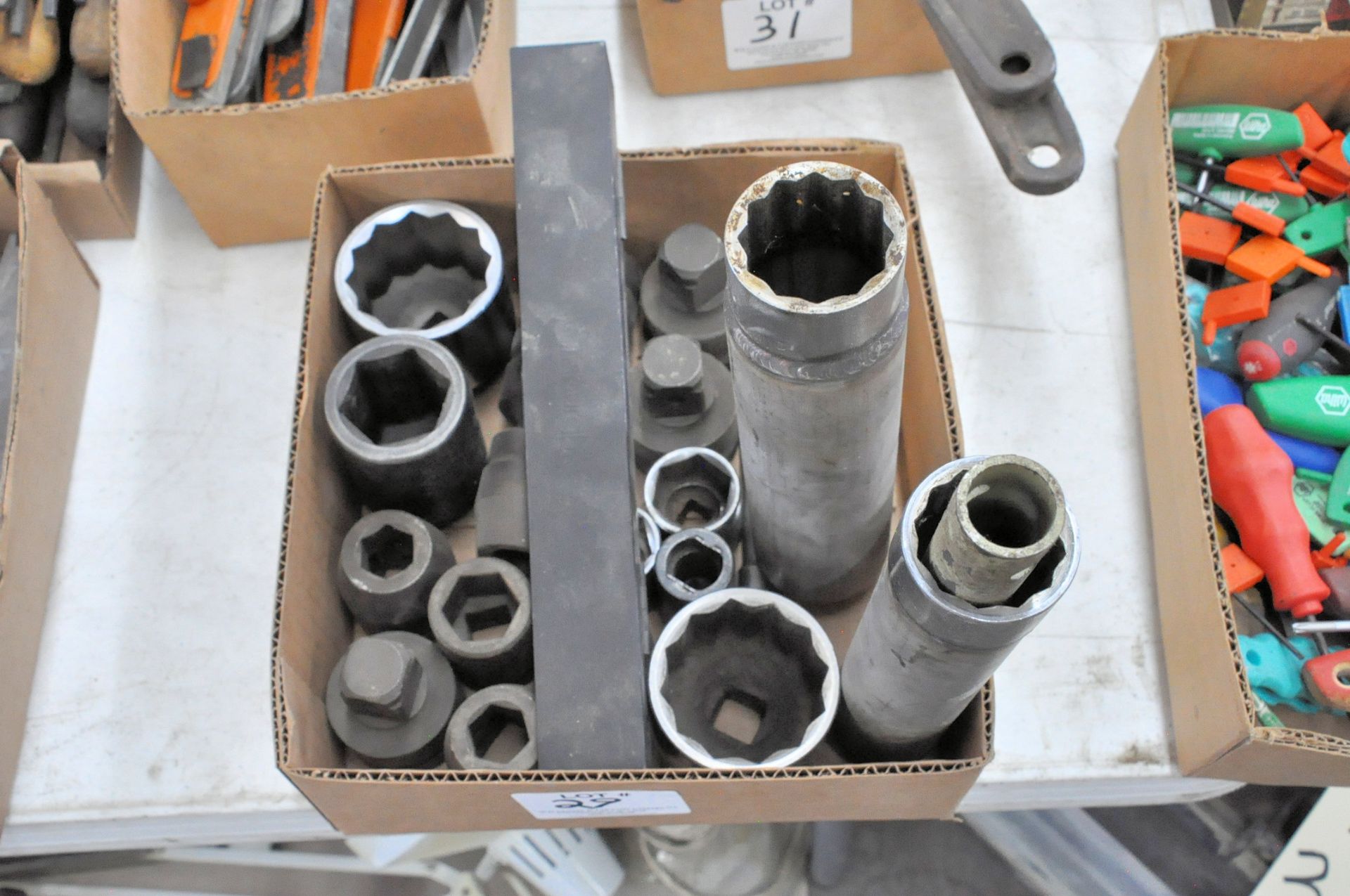 Lot-Large Sockets in (1) Box