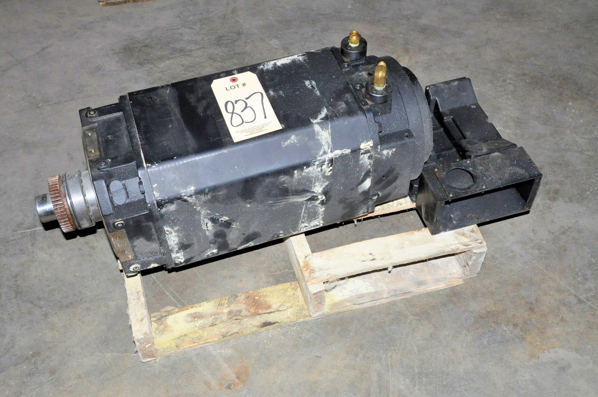 Motor on (1) Pallet