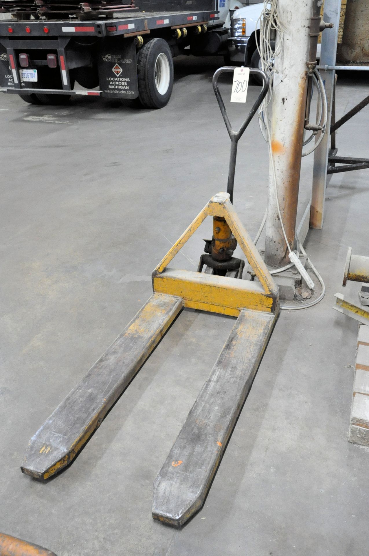 Approx. 4,500-Lbs. Capacity Hydraulic Pallet Jack