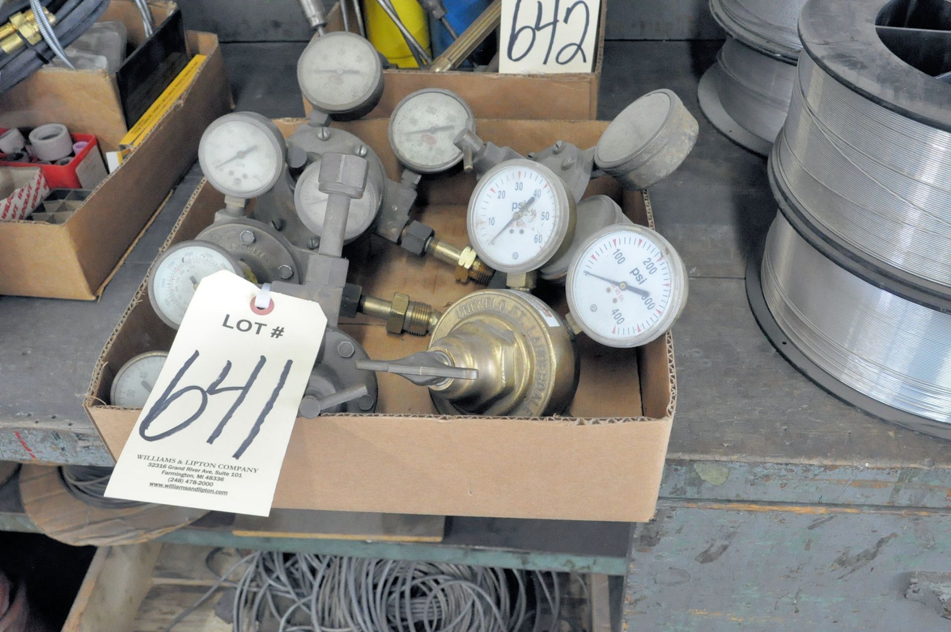 Lot-Oxygen/Acetylene Gages in (1) Box