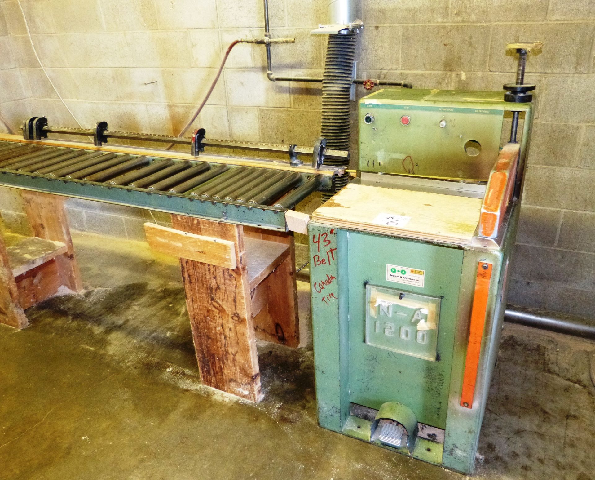 Nelson & Atkins Under Cut Saw, Model N-A1200, 18", Cut Cap 2" x 12", with Roller Conveyor