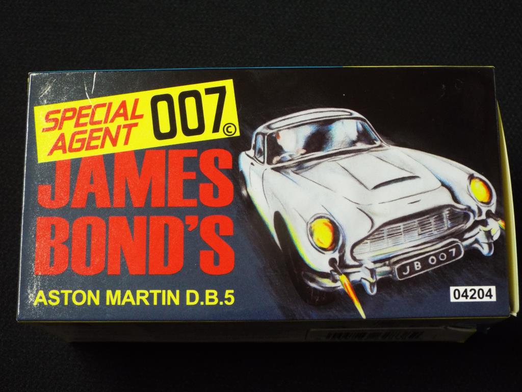 Corgi - a James Bond 007 Aston Martin D.B.