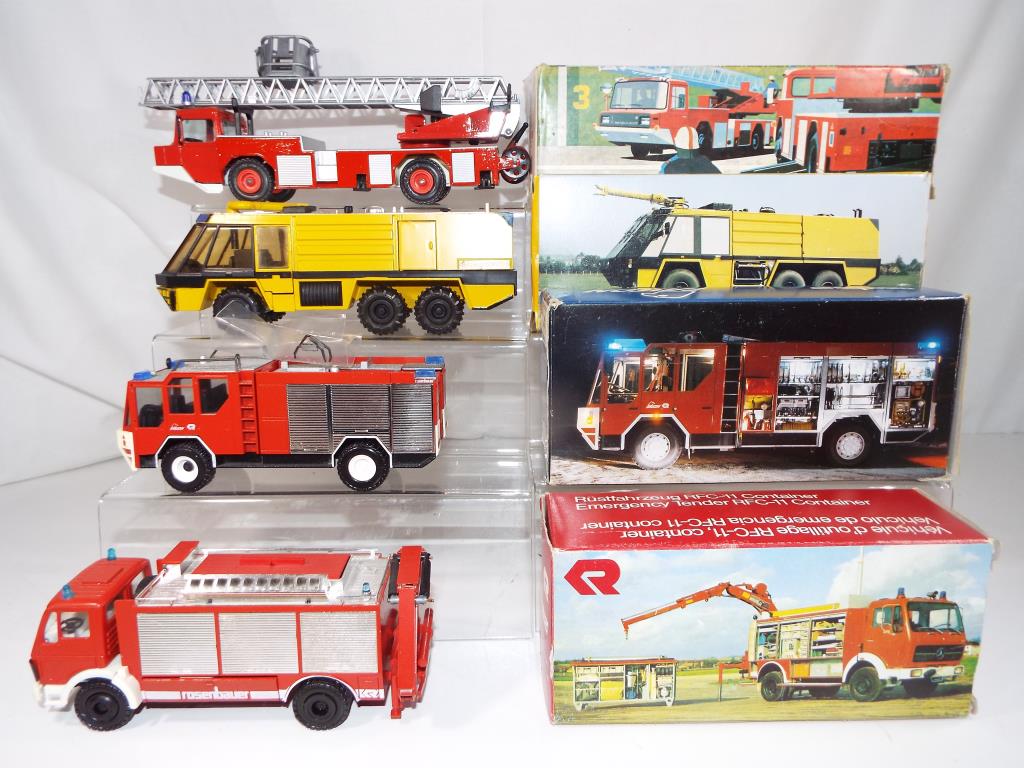 Conrad and Gama - Four diecast vehicles in original boxes, models NM, boxes E.
