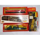 Model Railways - Tri-ang OO gauge - five items of rolling stock in original boxes comprising #R348