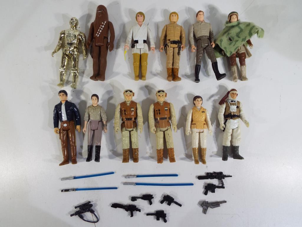 Star wars - twelve original unboxed figures from the 1980s to include Princess Leia in Combat