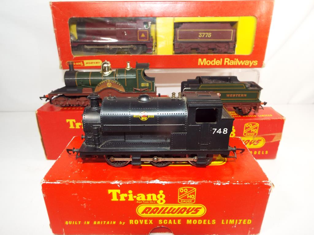 Model Railways - three Tri-ang OO gauge steam locomotives and a tender comprising R354,