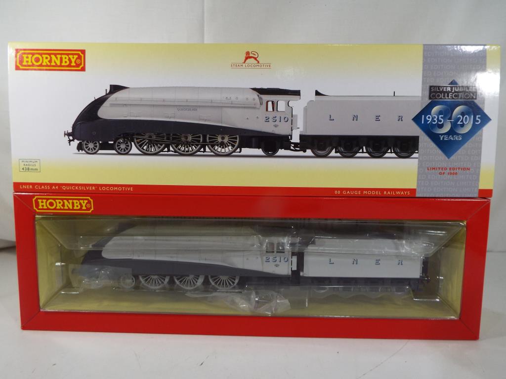 Model Railways - Hornby OO gauge LNER Class A4 Quick Silver Steam Locomotive Limited Edition of