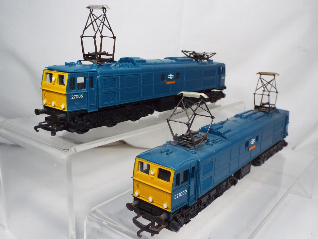 Model Railways - Tri-Ang two unboxed Class 77 electric locomotives in BR blue,