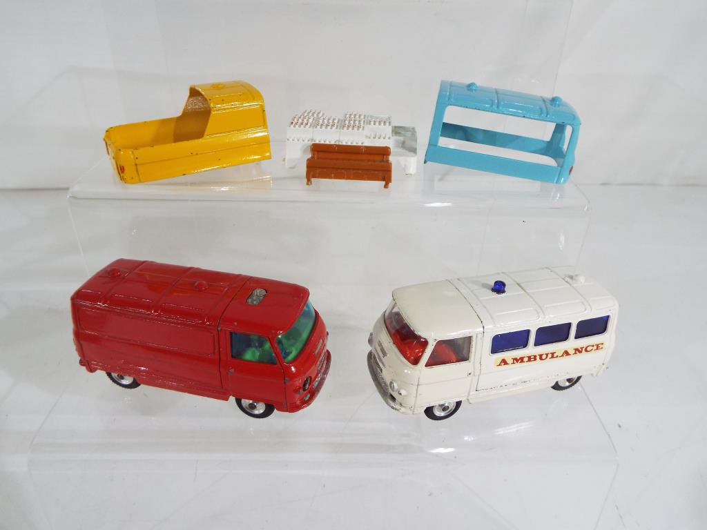 Corgi Constructor Set GS/24 Commer 3/4 ton chassis) with interchangeable bodies, gift set no 24, - Image 3 of 3