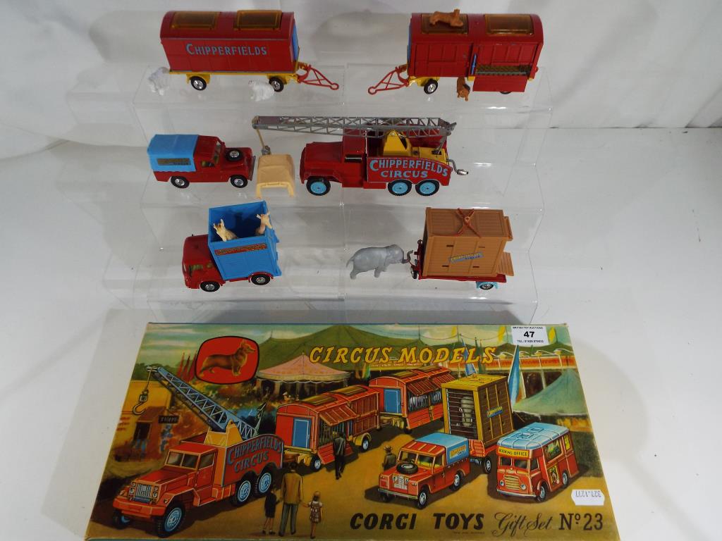 Corgi Toys - Circus Models Gift set No 23, Chipperfields Circus including animals,