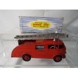 Dinky Toys - A Dinky Toys # 555 Fire Engine with Extending Ladder,