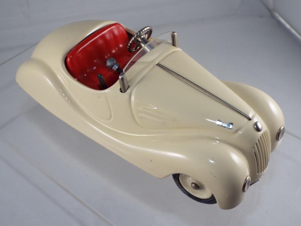 Schuco - #4001 Examico, cream tinplate clockwork unboxed car with four speed and reverse gears, - Image 2 of 4