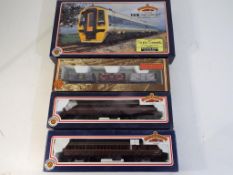 Model Railways - Bachmann OO gauge a good mixed lot to include coaches, wagons and DMU,