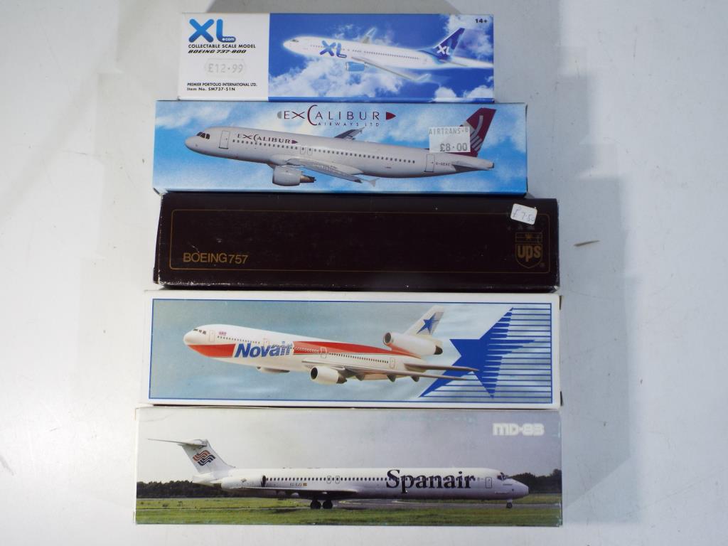 Model Airplanes - five 1/200 scale airplanes in original boxes by Long Prosper and others,