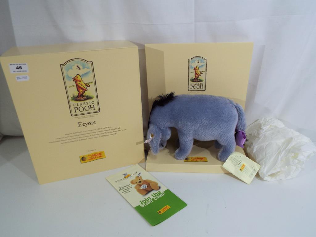 Steiff - Classic Pooh, Eeyore issued in 2001, 1437 of 5000,