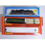 Model Railways - three OO gauge steam locomotives by Hornby and Airfix comprising R374 Southern