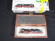 Trix Minitrix N gauge steam locomotive 2-10-0 with tender in wooden presentation box and original