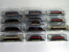 Model Railways - thirteen static N gauge locomotives in original packaging by Del Prado,