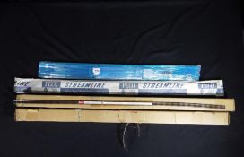 Model Railways - in excess of 40 pieces of N gauge track by Peco, reference number SL-300X,