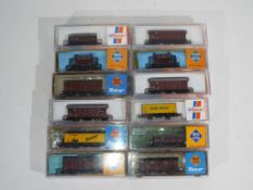 Model Railways - Roco - twelve boxed items of N gauge rolling stock by Roco, includes 2324, 25076,