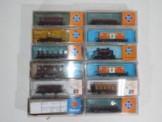 Model Railways - Roco - twelve boxed items of N gauge rolling stock by Roco, includes 2469, 25024,