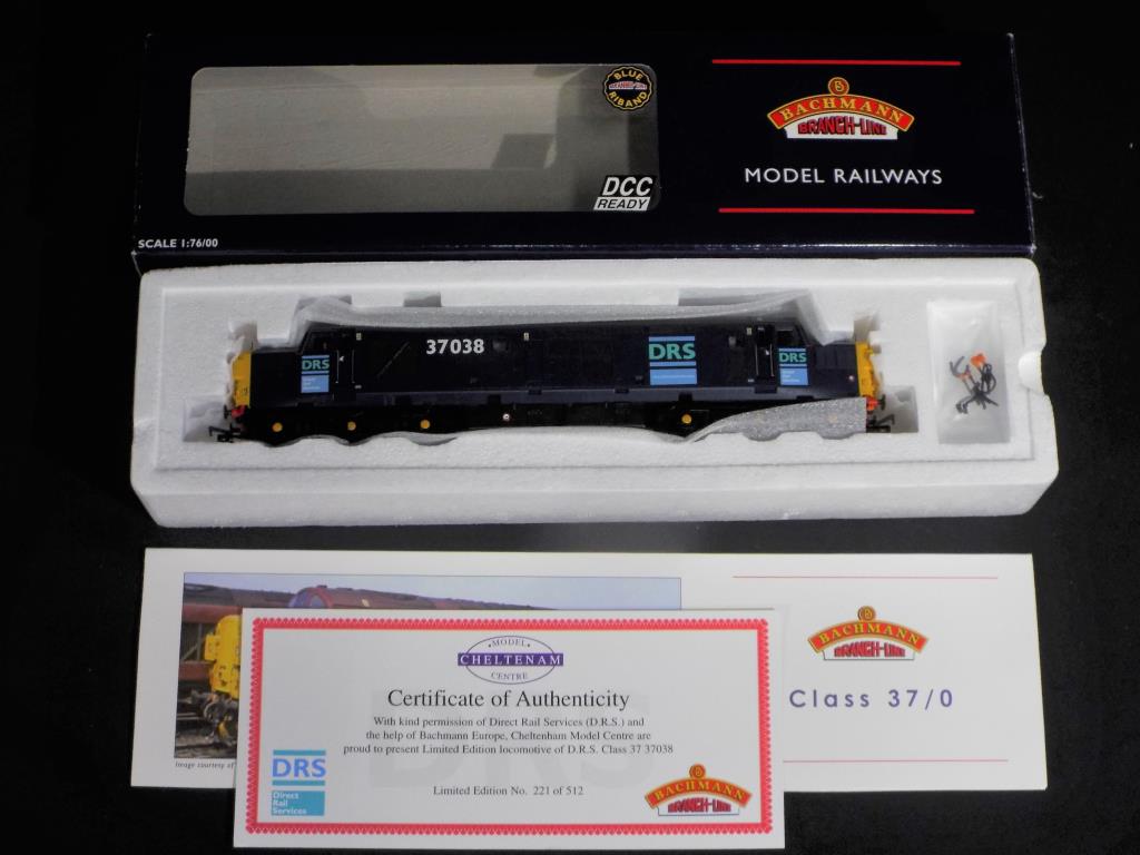 Model Railways - Bachmann OO gauge limited edition class 37 diesel locomotive, - Image 3 of 3