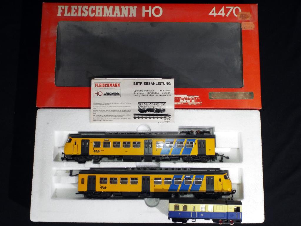 Model Railways - Fleischmann and other - HO gauge Dutch tram car and unboxed tram loco,