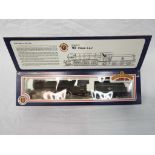 Bachmann Branch-Line - an OO scale Gresley V2 class 2-6-2 locomotive with tender, op no 60964,