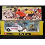 Diecast - Corgi Gift Set Thirteen Renault R16 Tour De France Paramount Film Unit in original box