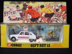 Diecast - Corgi Gift Set Thirteen Renault R16 Tour De France Paramount Film Unit in original box