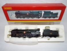 Hornby - an OO gauge model 4-6-2 locomotive and tender, 'Port Line' Merchant Navy class op no 35027,