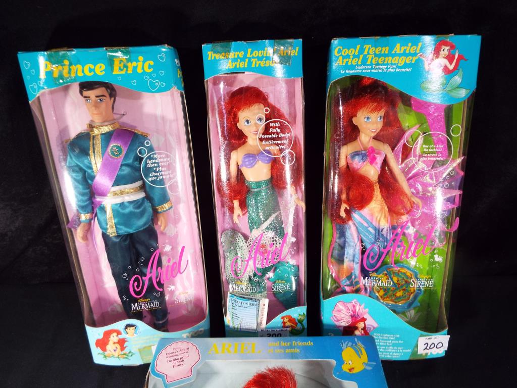 Disneyana - TYCO - a collection of four Disney dolls by Tyco to include Treasure Lovin' Ariel by - Image 2 of 4